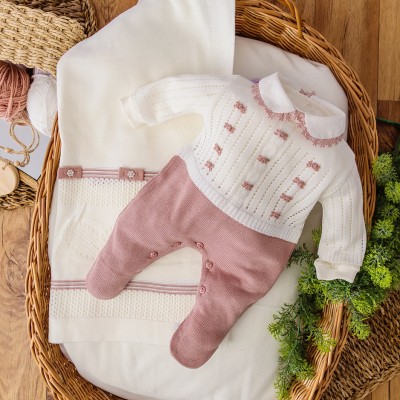    Saída de maternidade Flores bordadas off com rose